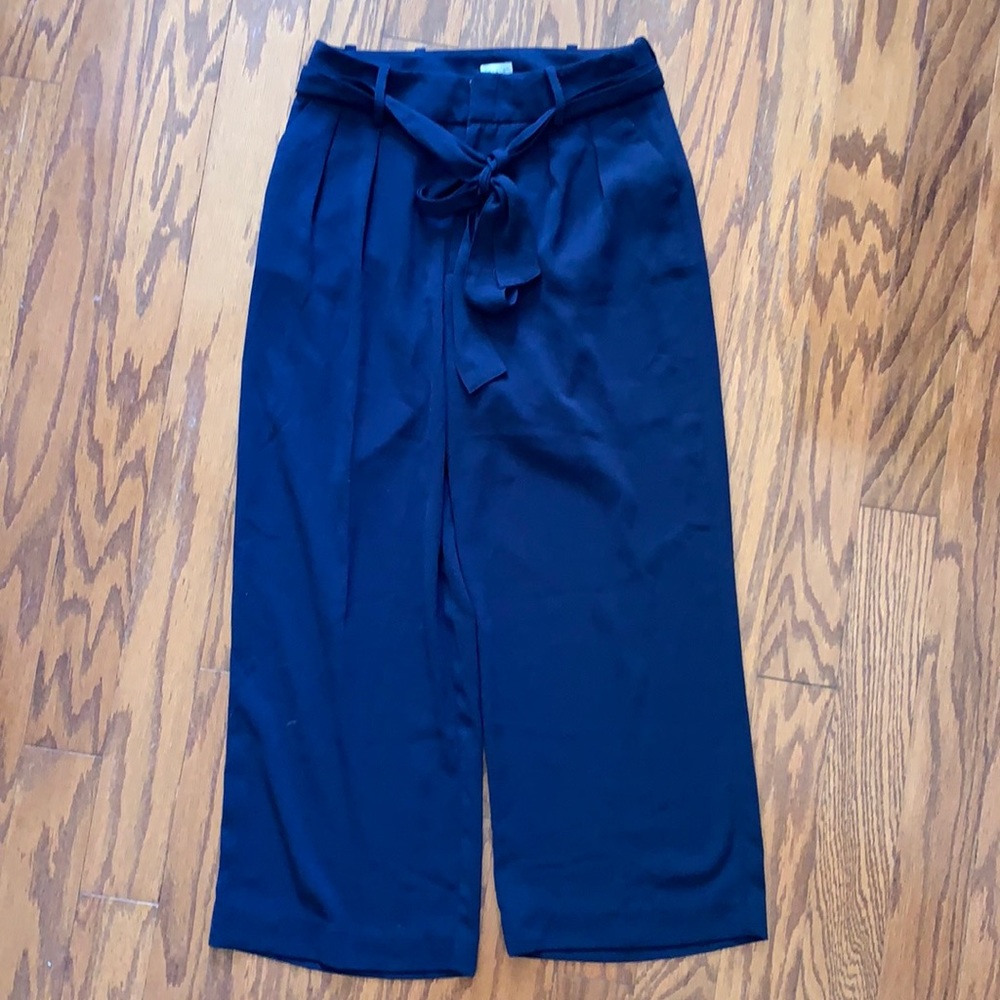 Cropped wide legged pants size 2